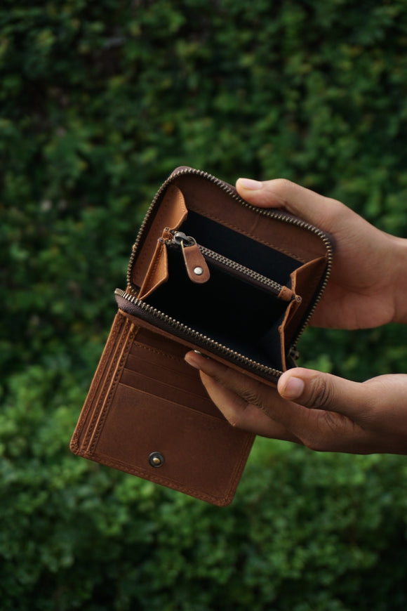 THE CHOTA FLIP ZIP WALLET